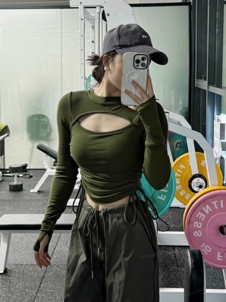 Sexy Fixed Chest Pad Yoga T-Shirt Women's New Pilates Beautiful Training Clothes Autumn and Winter Fitness Clothes Sports Tops