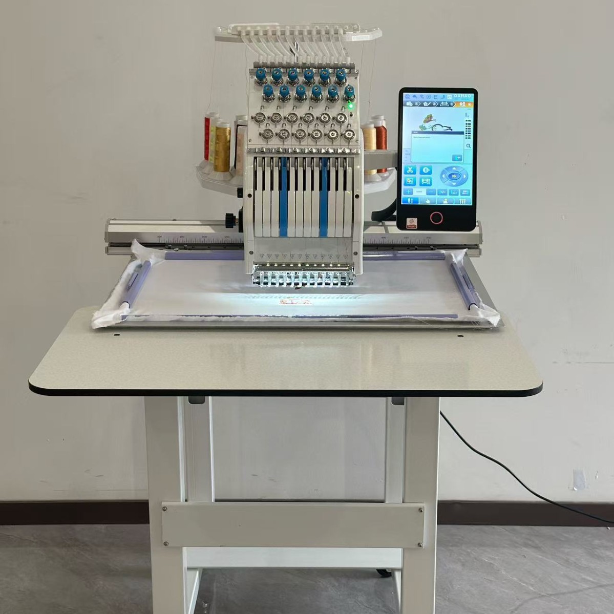 Ye's Single-Head 12-Needle New Model Latest Electronically Controlled A15Pro Electronically Controlled Embroidery Machine Automatic Color Change and Thread Cutting Computer Embroidery