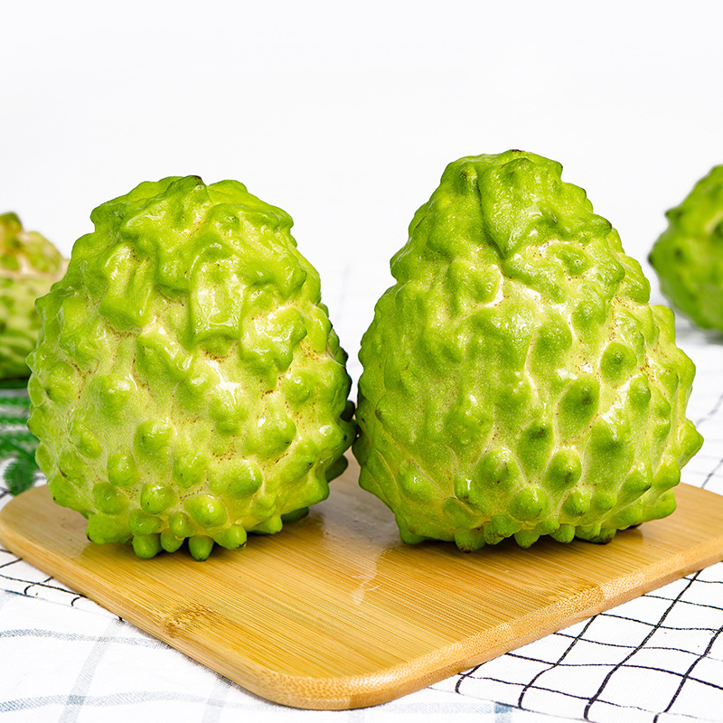 Sakura Fruit, a Specialty Fruit from Sichuan, Guava, Tropical Fruit, Taiwan Pineapple, Freshly Picked Large Sakura Fruit