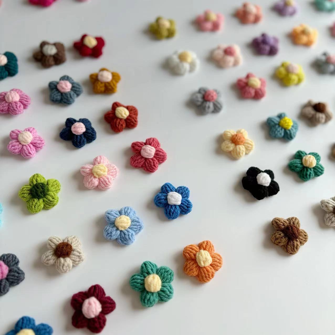 Spot Handmade Crochet Puff Flower Wool Flower DIY Hairpin Jewelry Accessories Corsage Bag Clothing Accessories