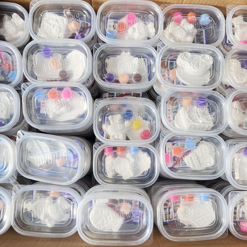 Children's coloring plaster doll White Blank DIY creative graffiti toy Square Park stall handmade toy wholesale