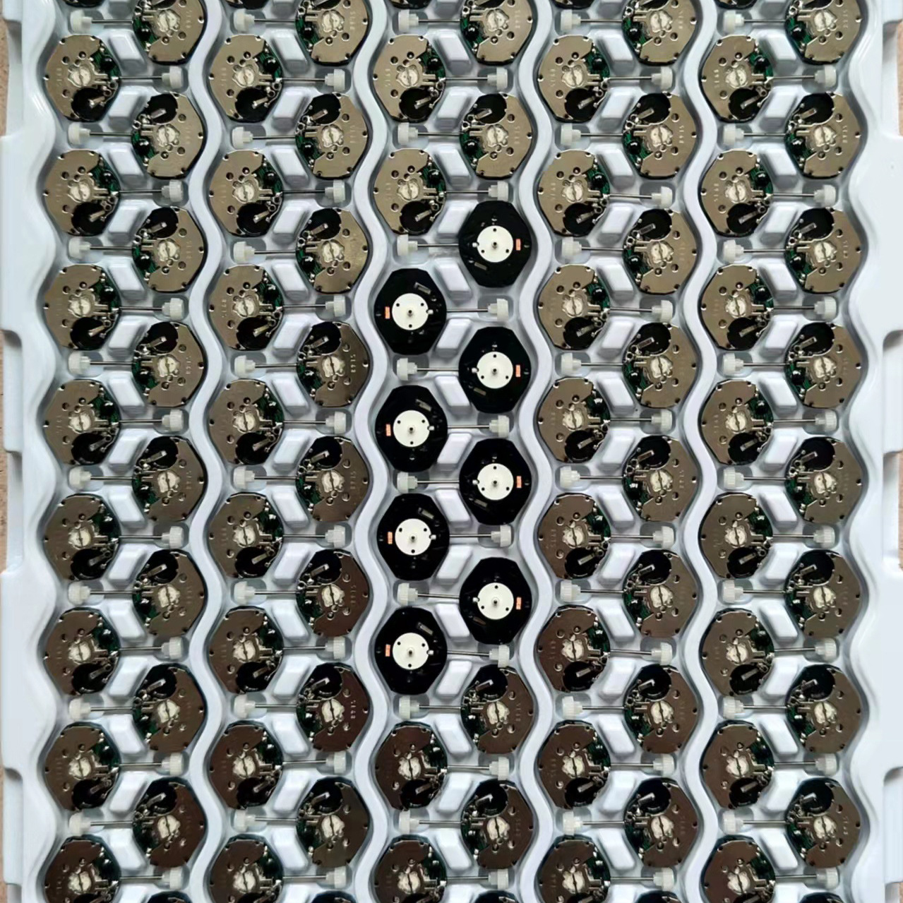 Spot Brand New Domestic Watch Movement Sl68 Quartz Calendar Movement Sl28 Accessories Wholesale Sl39 Japanese Pc21