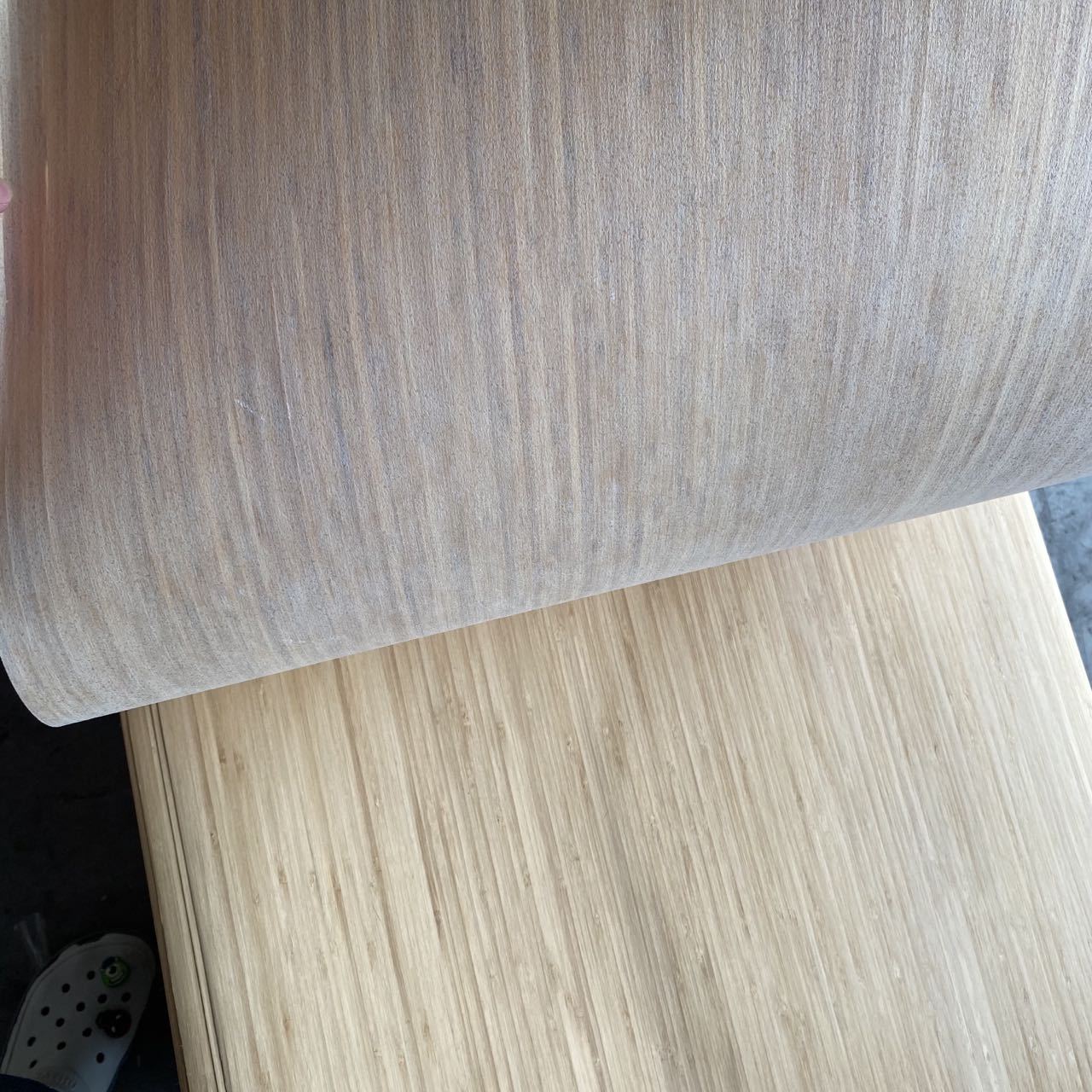 Carbonized side pressed bamboo skin small bamboo skin light brown light carbonized bamboo skin veneer bamboo skin