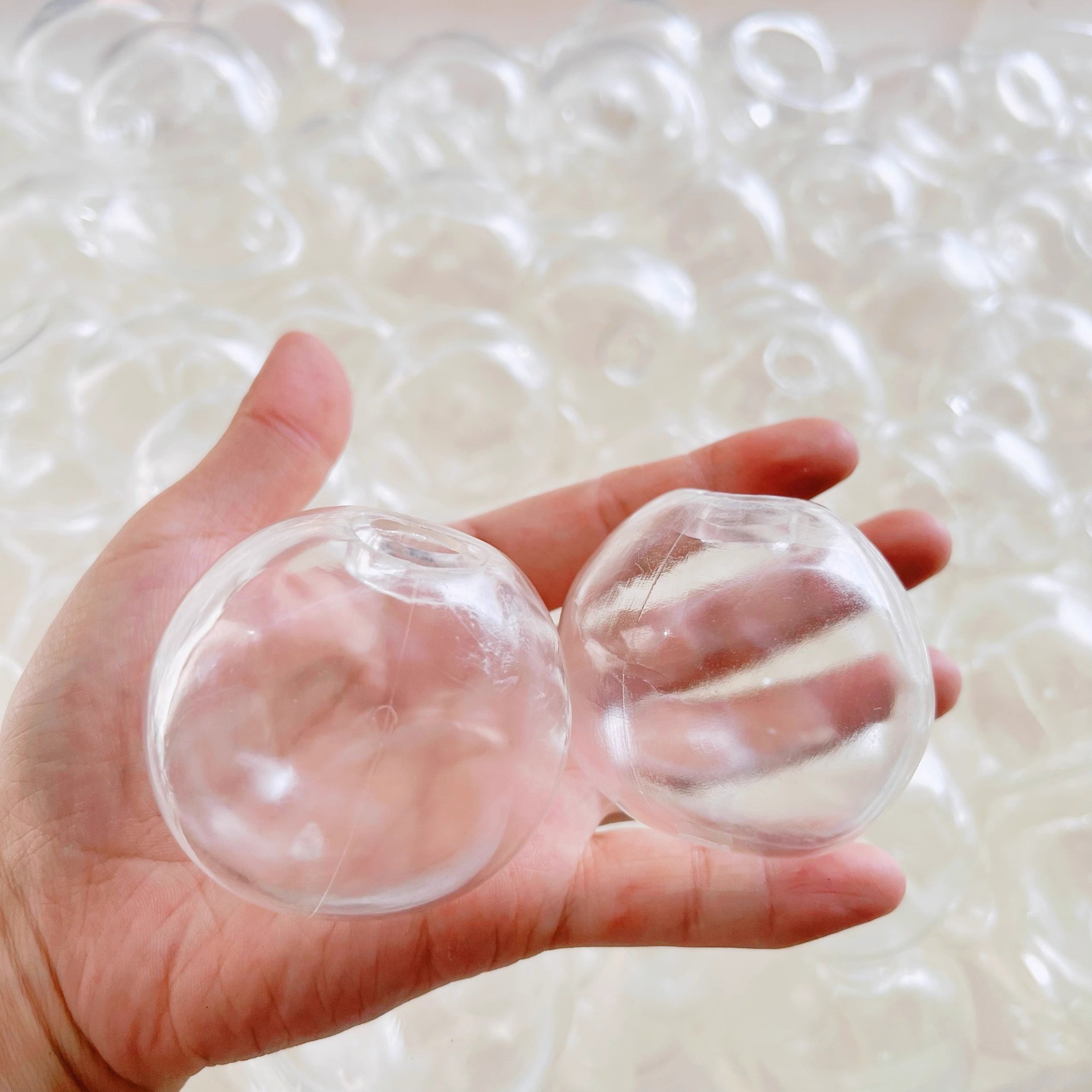 TPR glue 4CM transparent and white empty ball skin vent decompression toys special glue pinch music DIY pinch