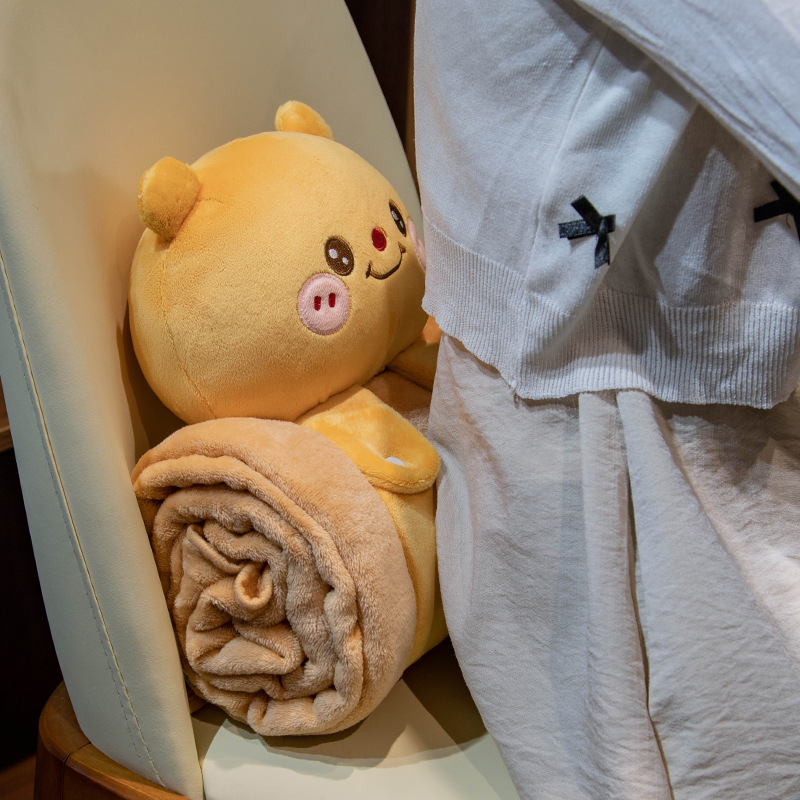 New cartoon three-dimensional nap roll blanket office lunch break plush blanket student dormitory air conditioning blanket factory wholesale