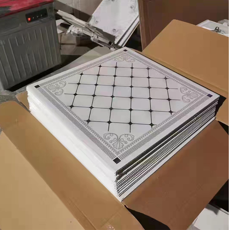 ПВХ квадратные потолочные плитки, пластиковые стальные потолочные отделочные материалы, имитация гипсокартонных панелей, интегрированные панели для домашнего декора