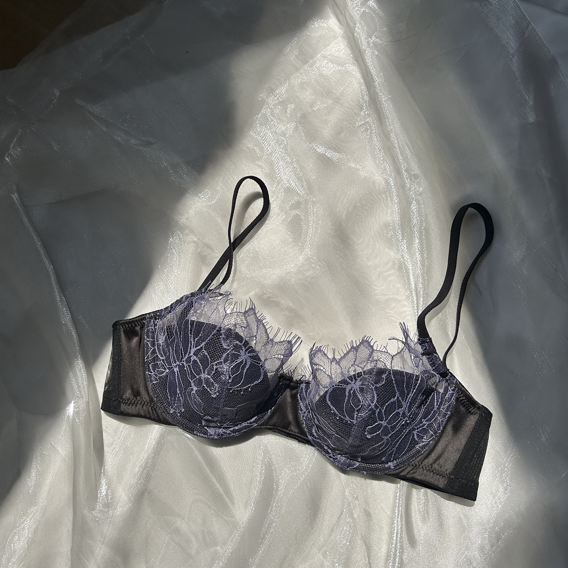 French Eyelash Lace Sexy Cut Out Intimates Women's Soft Steel Ring Thin Push-Up Women's Bra Set