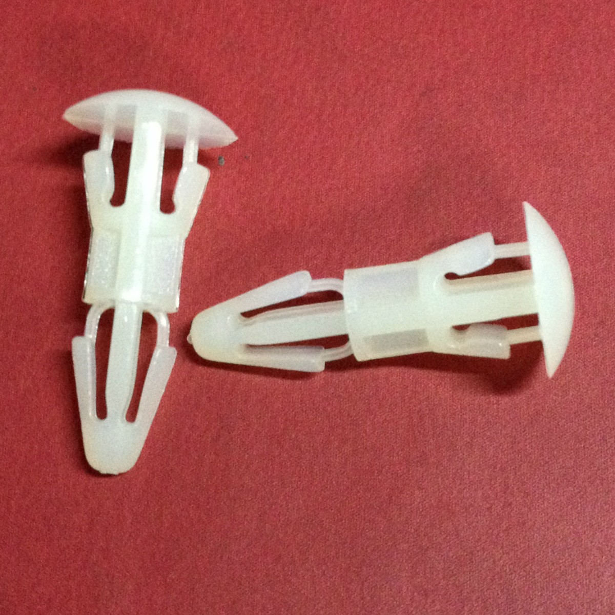 Rc [15-летний производитель литья под давлением] нейлоновая колонна spacer PA66 ударопрочная колонна для печатной платы огнестойкая