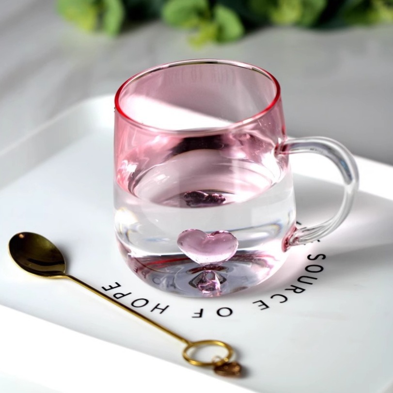 Creative Three-Dimensional Heart Glass Cup, High Temperature Resistant with Handle, Gradient Color Heart-Shaped Cup, Drink Cup, Couple Heart-Warming Cup