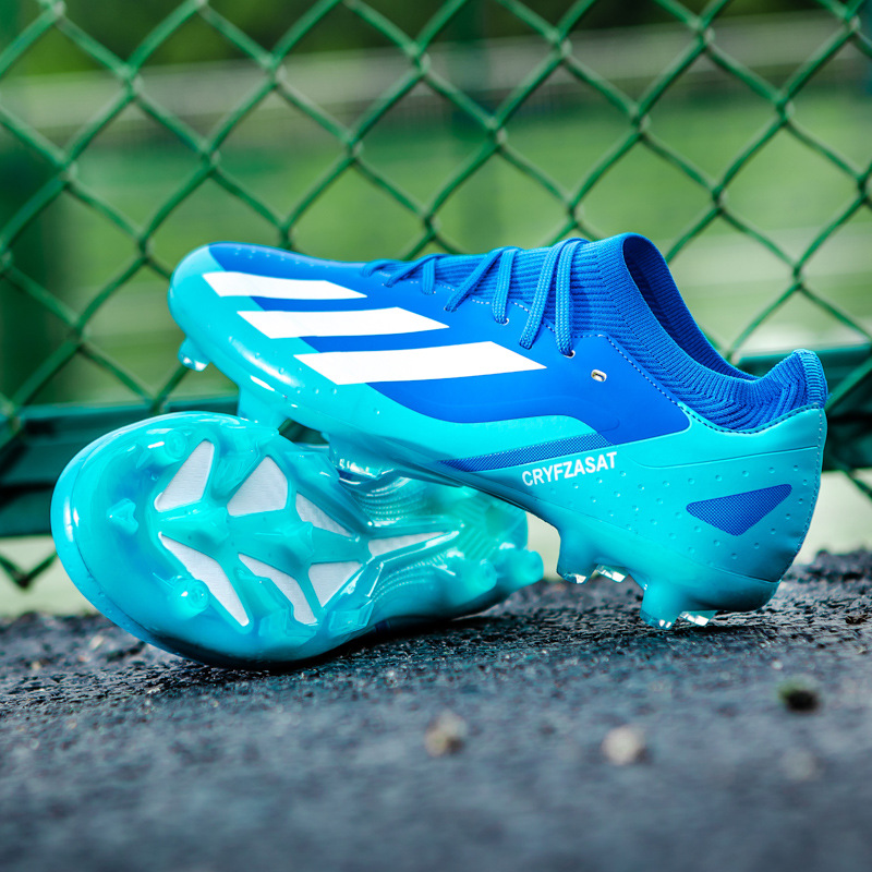 Cross-Border 2025 New Low-Top Football Shoes for Men and Women Outdoor Sports Students Artificial Grass Game Training Shoes Non-Slip