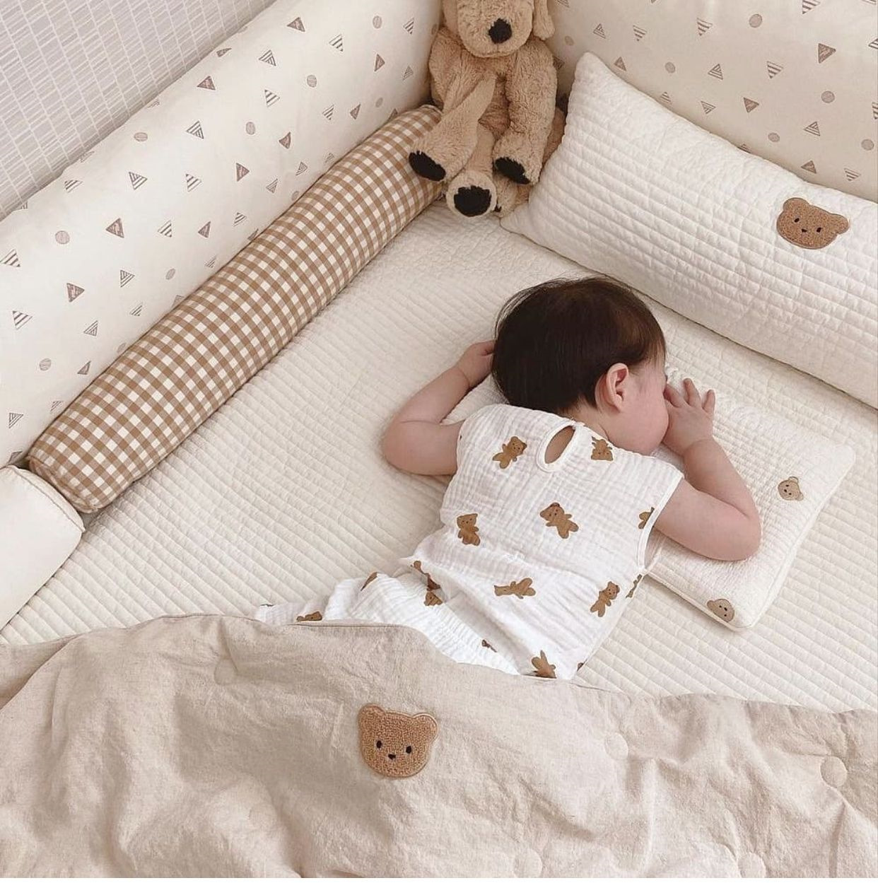 Ins Bear Soothing Pillow Cylindrical Bed Weararound Anti-collision Anti-rollover Side Sleeping Pillow Clip Leg Pillow