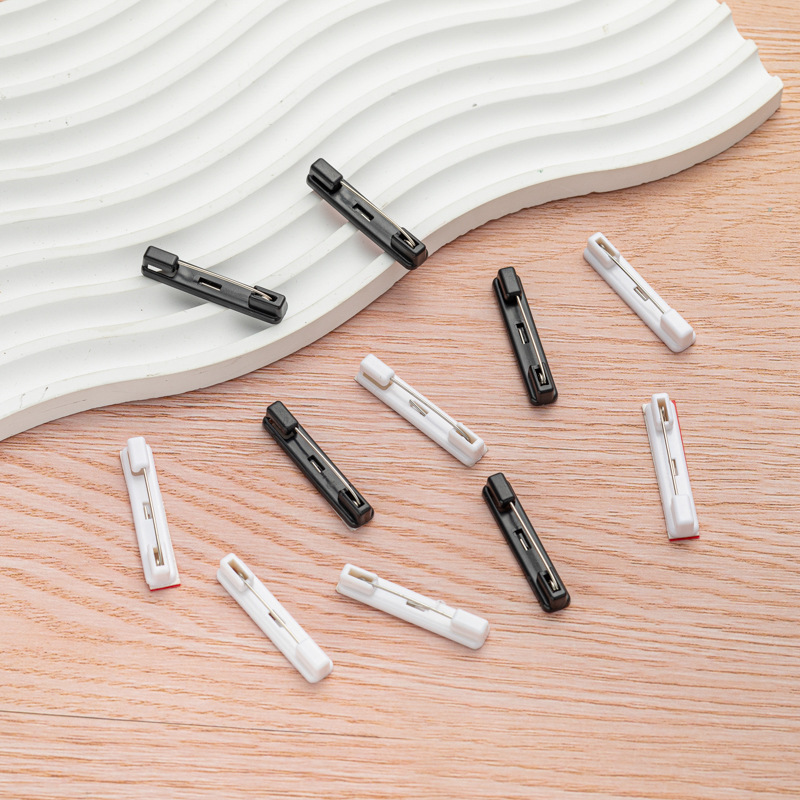 Белая пластиковая булавка для имени рабочий значок с клеевой основой черная пластиковая простая булавка ювелирные аксессуары брошка корсажный держатель