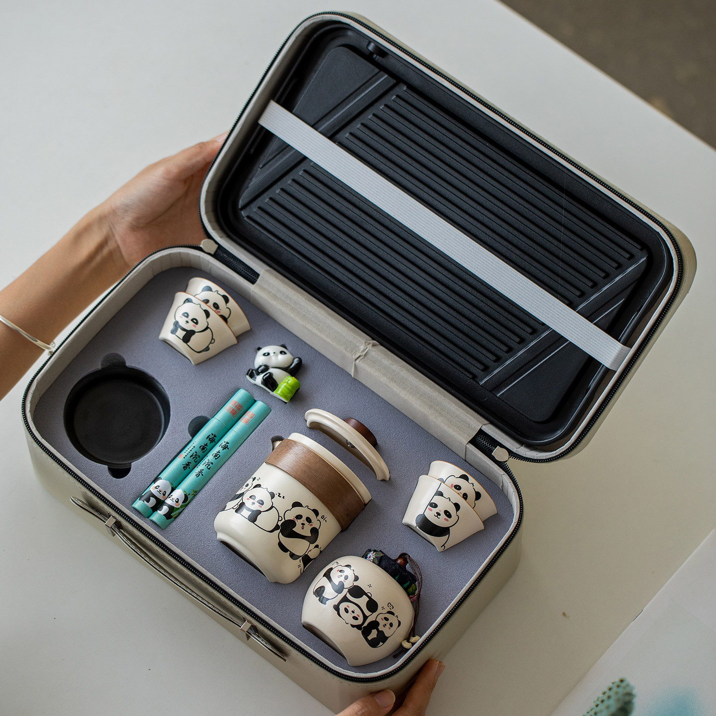 Panda Tea Set, Practical Business Gifts for Customers, Souvenirs for Company Annual Meetings and Anniversary Celebrations