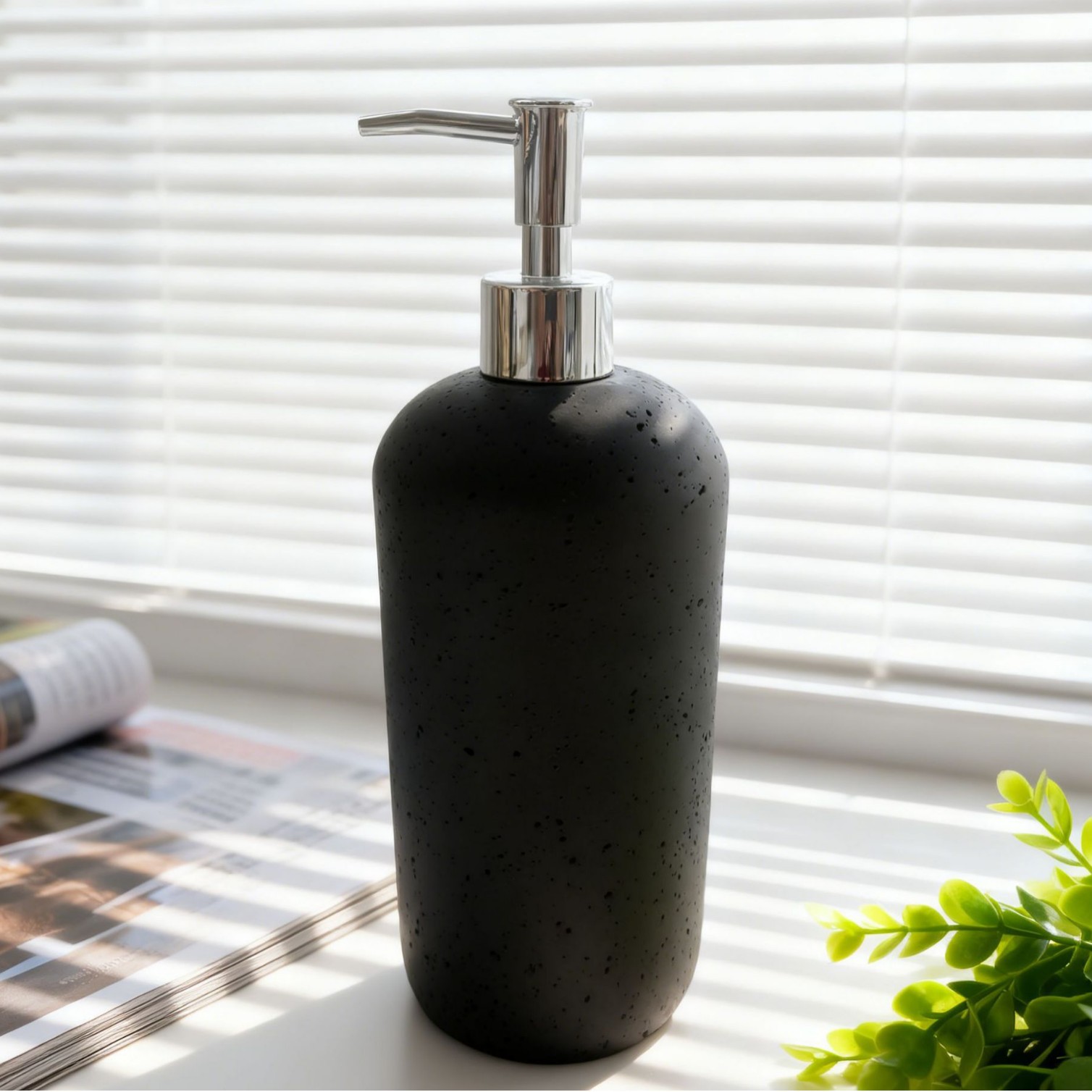 25 High-Value Resin Travertine Lotion Bottles for Hotel Bathrooms and B&Bs