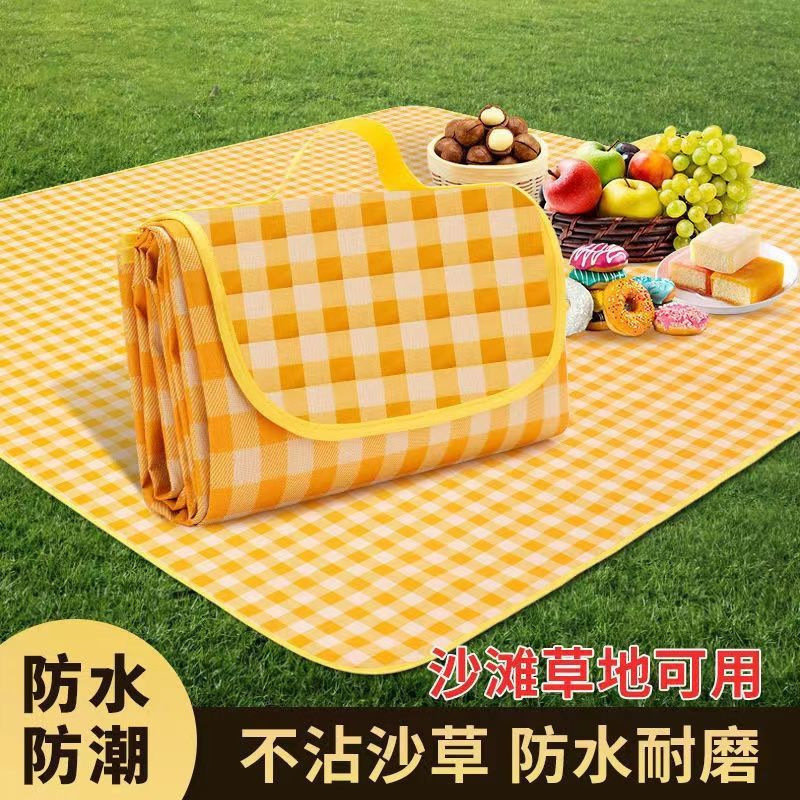Folding Picnic Mat Moisture-Proof Mat Travel Outdoor Picnic Camping Convenient Tent Cushion Waterproof Lawn Mat Camping Mat