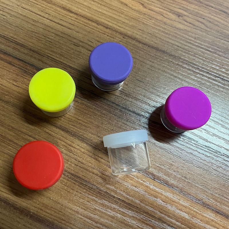 6ML borosilicate glass tobacco paste jar with silicone lid cream bottle fresh glass medicine box