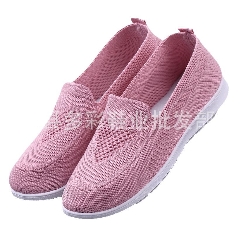 A generation of spring and summer new light buckle fly woven shoes comfortable lightweight middle-aged shoes old Beijing cloth shoes walking shoes