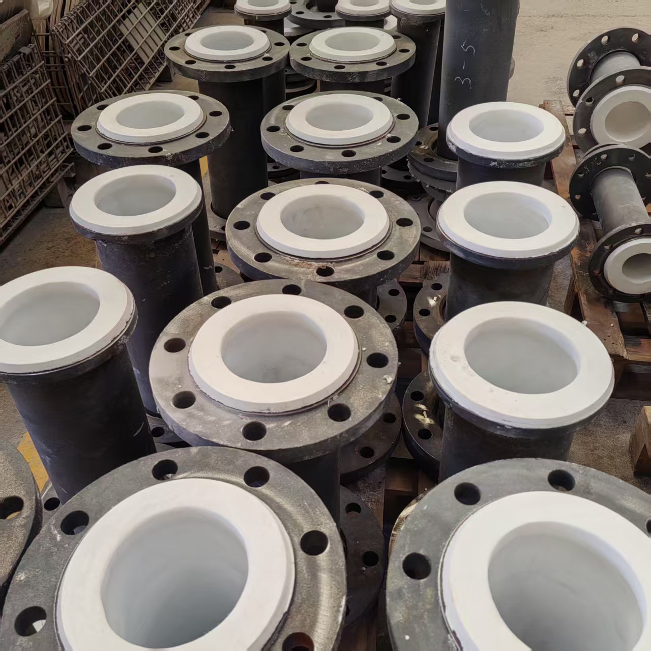 Ptfe Lined Pipes, Ptfe Lined Steel Pipes, Ptfe Lined Chemical Pipes, High Temperature Resistant, Acid and Alkali Resistant Chemical Pipes, Steel Lined Ptfe Pipes