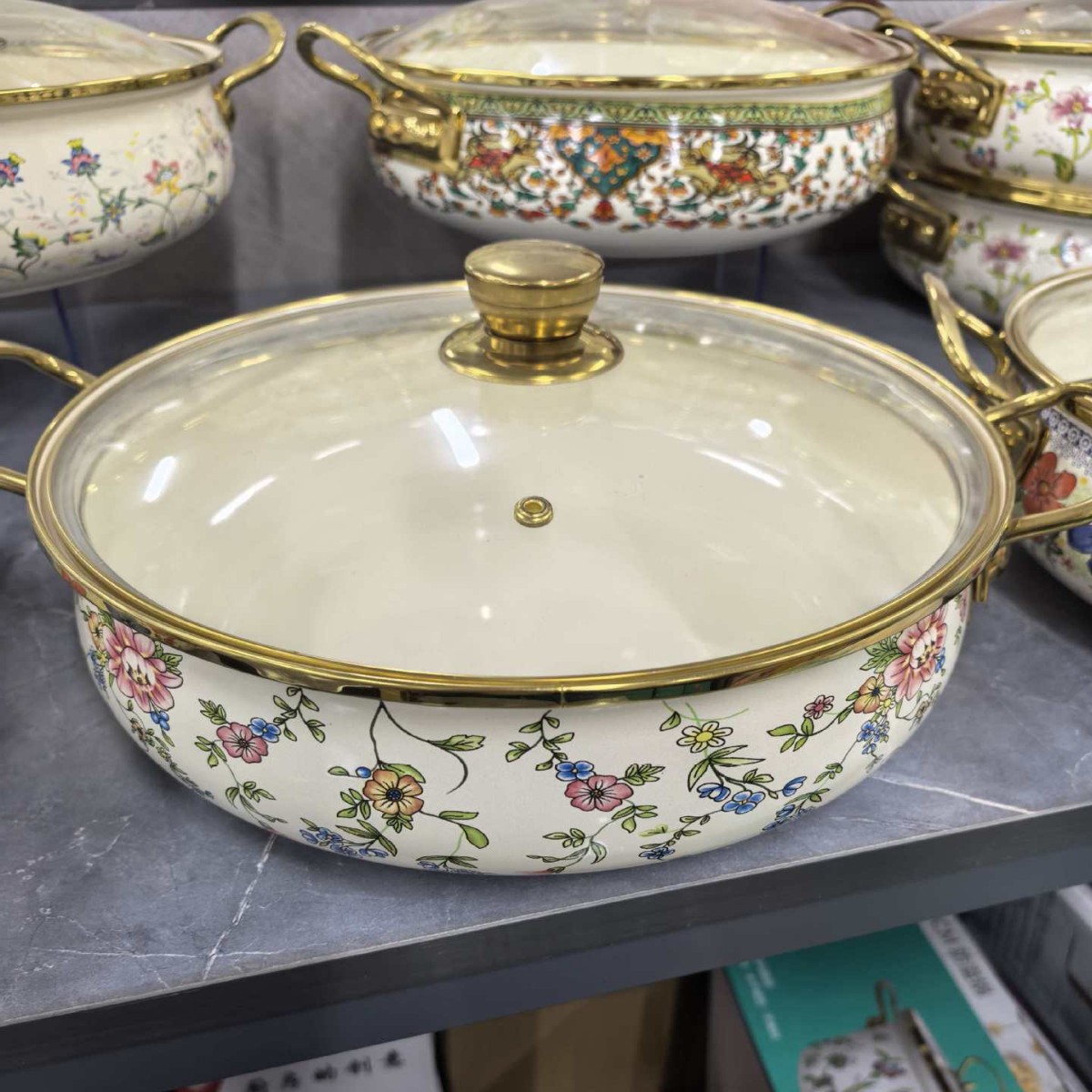 Старинная эмалированная кастрюля для рагу, горячая кастрюля, универсальная для газовых и индукционных плит, многофункциональная кастрюля для морепродуктов, эмалированная кастрюля для супа, рагу