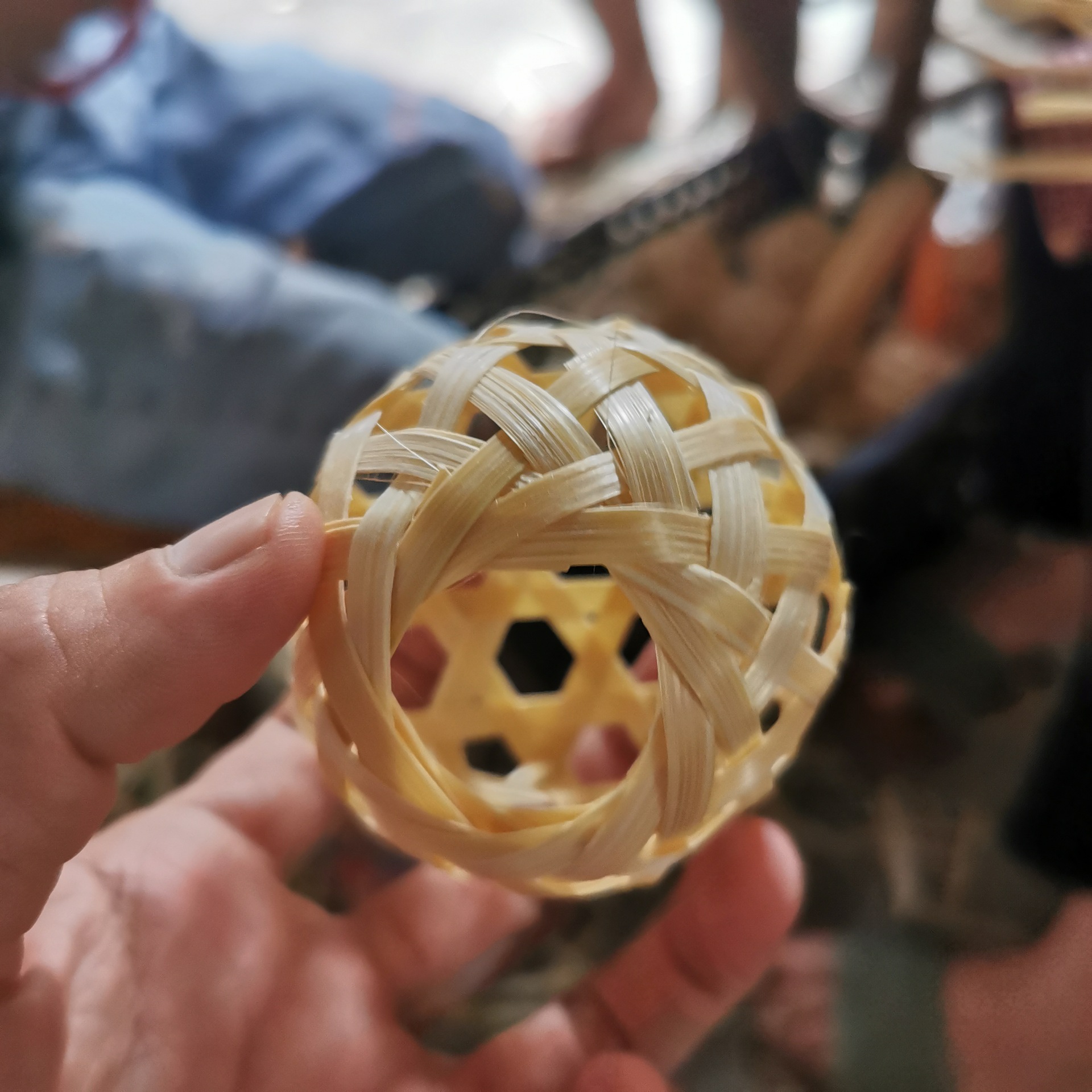 Wholesale Handmade Bamboo Rattan Woven Lanterns, Woven Net Mini Stall Lights, Manufacturer of Holiday DIY Decorations