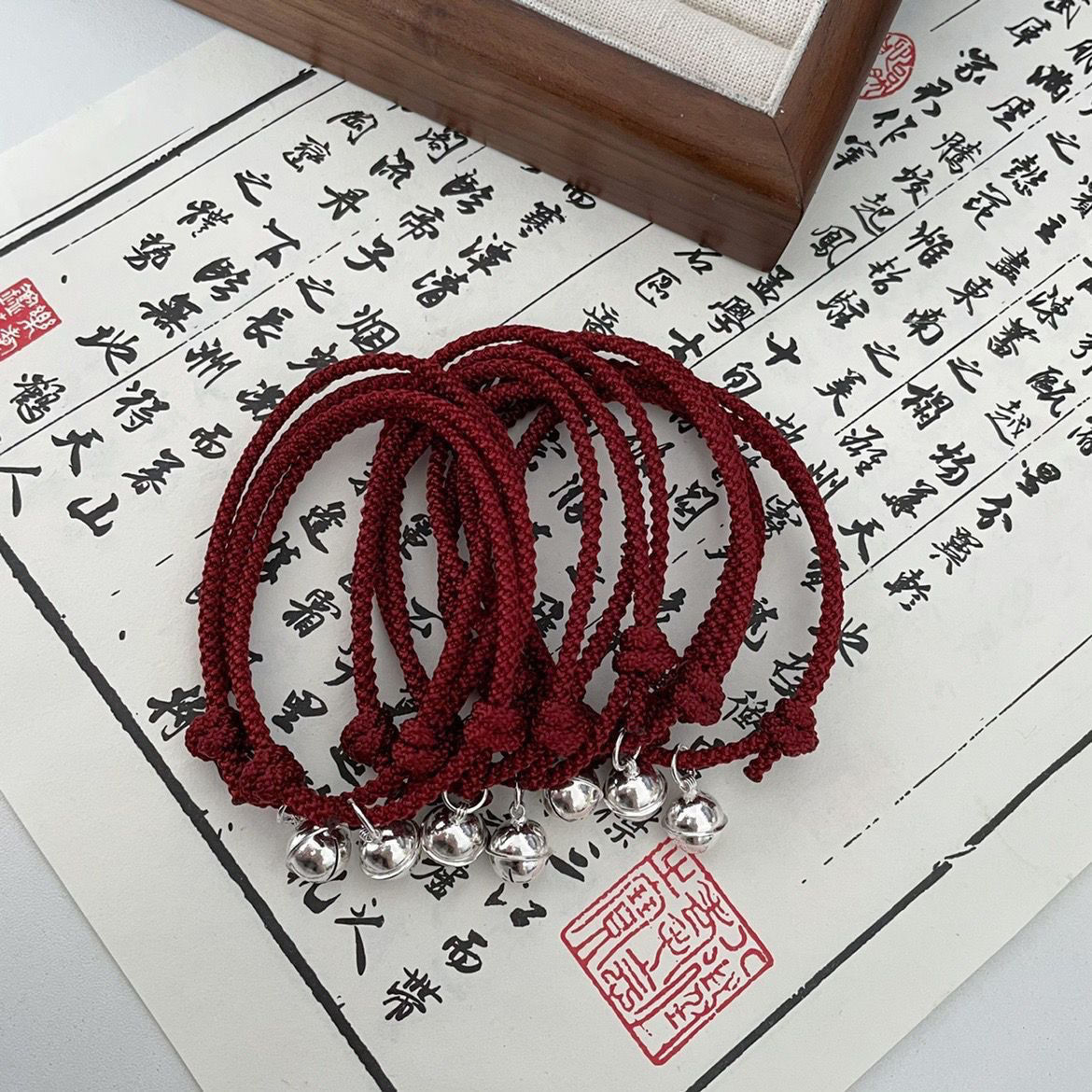 One-step Ins Bell Bracelet Simple Wine Red Hand White Hand Rope for Men and Women Couple Best Friend Student Gift