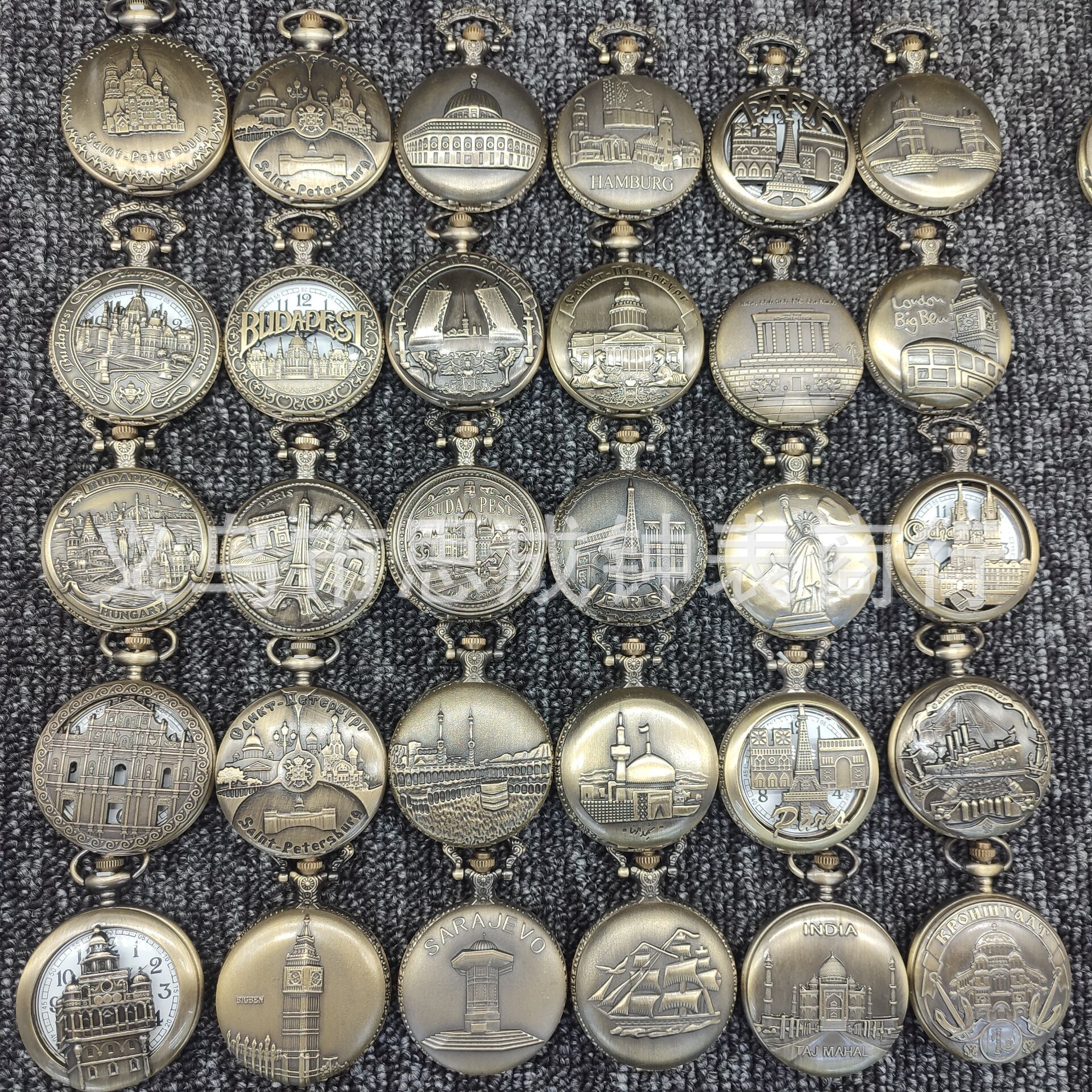 Cross-border hot sale large bronze carved hollow locomotive quartz pocket watch in stock foreign trade vintage pocket watch