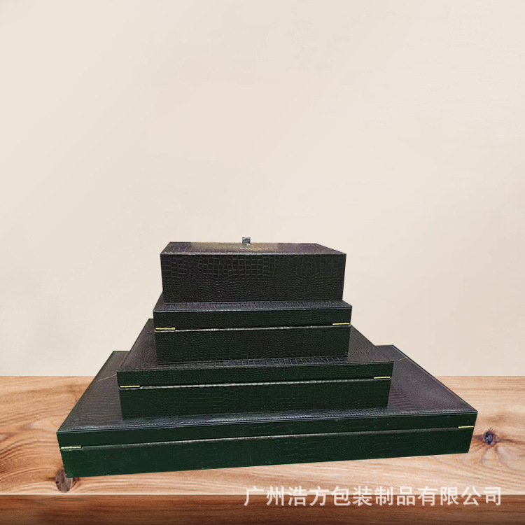 High-end gold foil white wine glass small wine dispenser set gold foil set Jinshan crystal white wine glass gift box