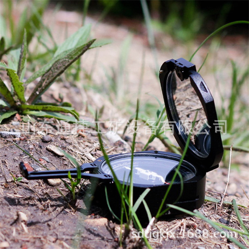 DQL-8 Type GeologicAl CompAss HArguAng DQL-8A High-precision CompAss CompAss North Needle DAmping GeologicAl CompAss