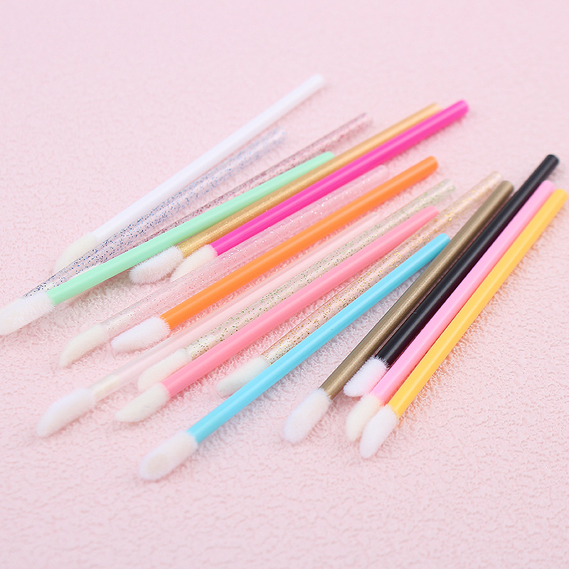 Portable disposable lip brush eye shadow lipstick lip glaze hollow rod lip brush nylon hair small lip brush beauty tools
