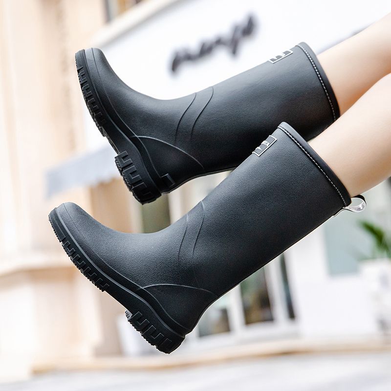 Japanese-Style Mid-Calf Rain Boots for Women, Fashionable Outer Rain Boots, Waterproof Long Boots for Women, Non-Slip and Wear-Resistant Kitchen Rubber Shoes