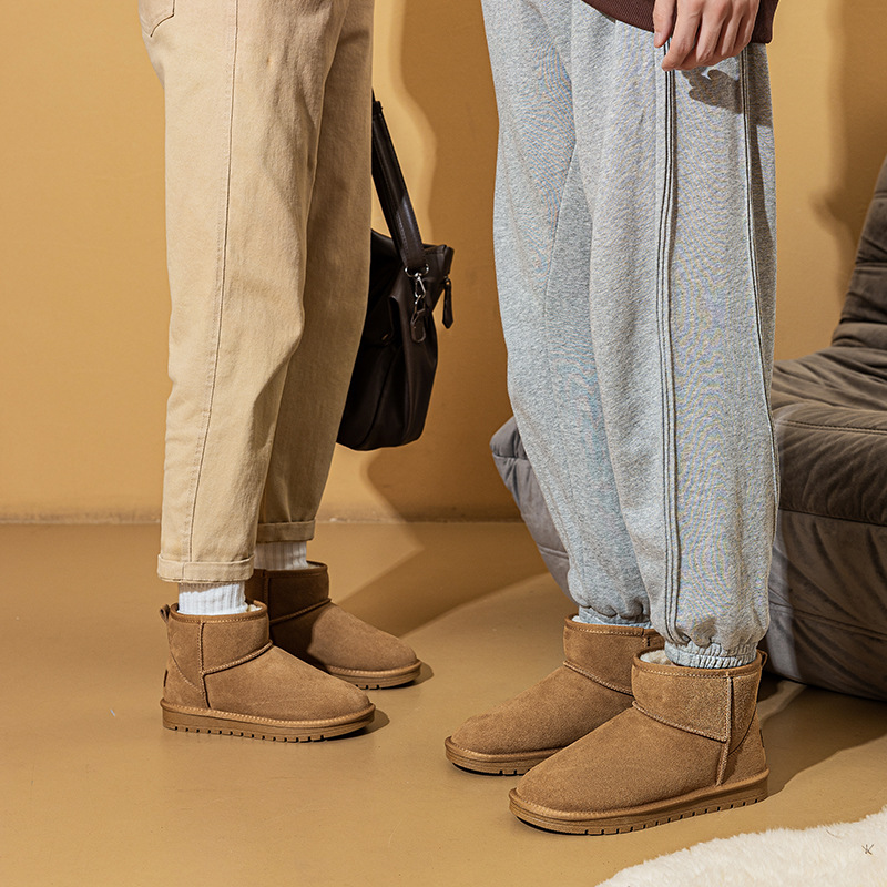 Winter New Snow Shoes Flat Bottom Short Tube Northeast Cotton Shoes Men's Fleece-lined Thickened Waterproof Warm Leather Snow Boots Women