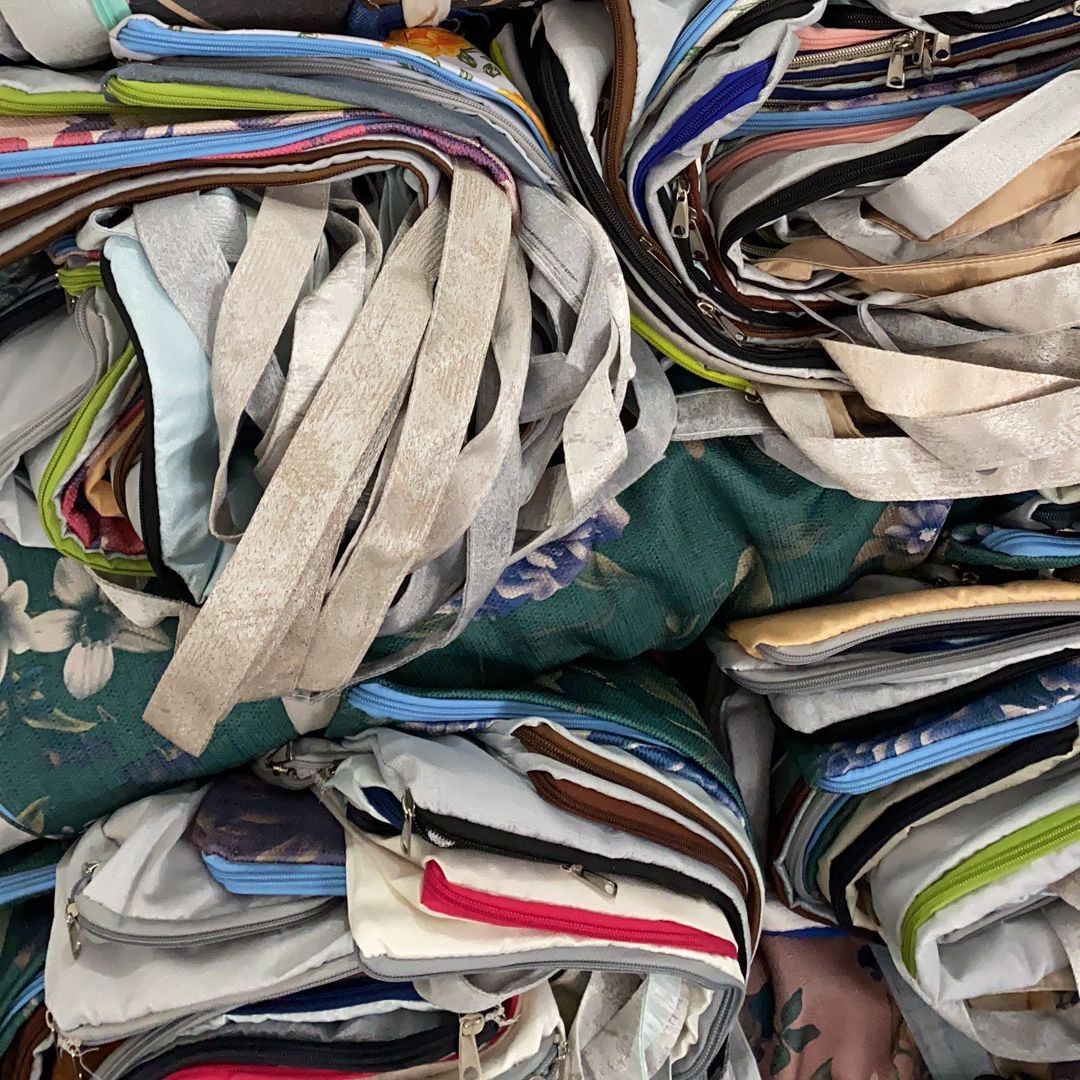 Storage bag 10 yuan model zipper waterproof storage bag backpack stall storage bag full flower stall