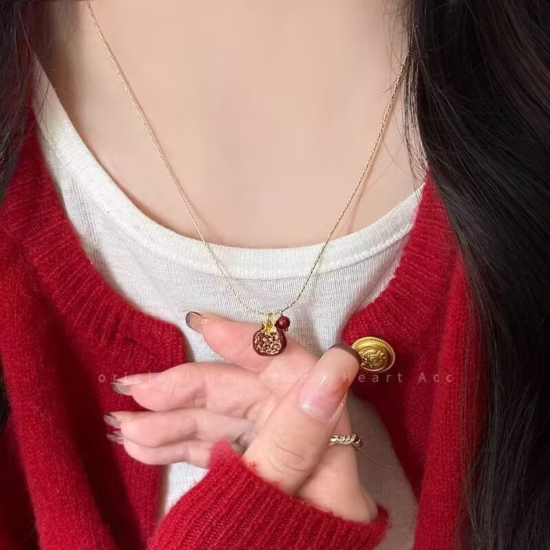 "Гранат красный" ретро универсальное нишевое ожерелье с красным гранатовым жемчугом, цепочка на ключицу для осени и зимы