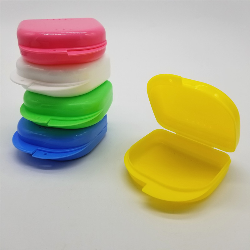 Orthodontic Retainer Box Tooth Storage Box Small Medium Opening Storage Box Orthodontic Correction Invisible Braces Box Printed with Logo