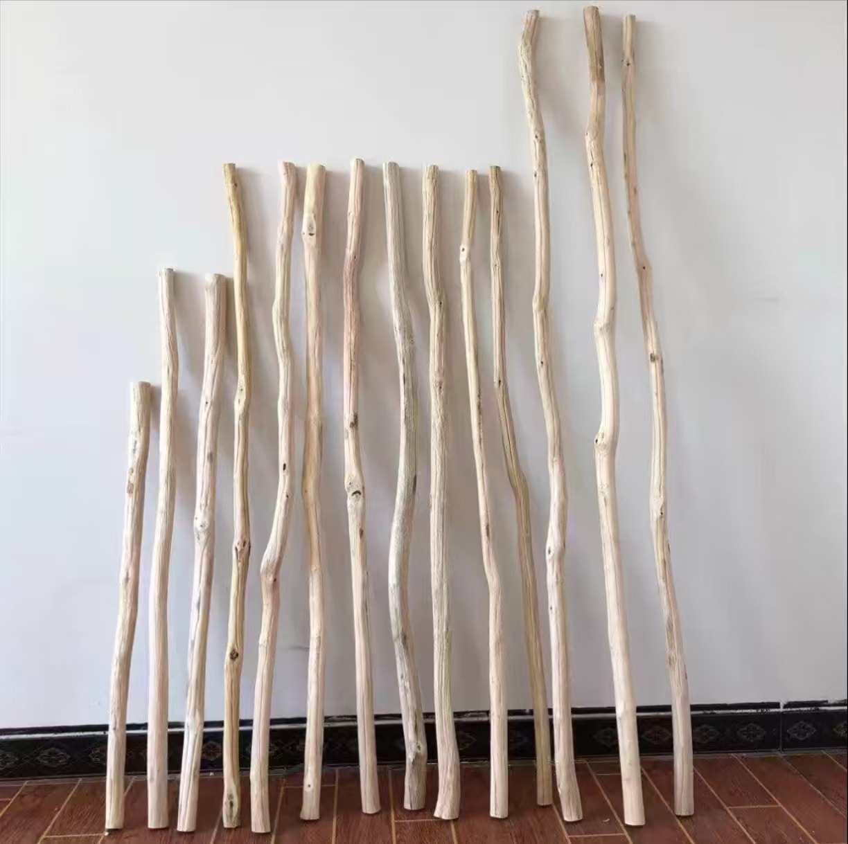 Natural Log Peeled Dry Branches Living Room B&B Decorative Branches Landscaping Log Column Shape Partition