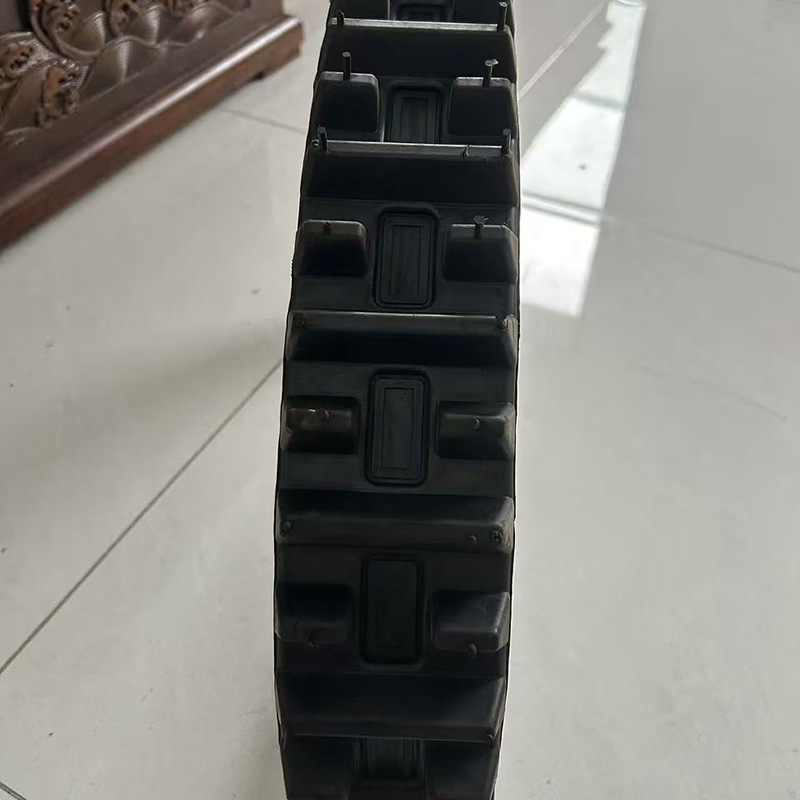 Climbing Tracks, Rubber Tracks, Onion Harvesting Machine Rubber Tracks, High-Horsepower Tracks, Climbing Tracks in Stock, Excavator