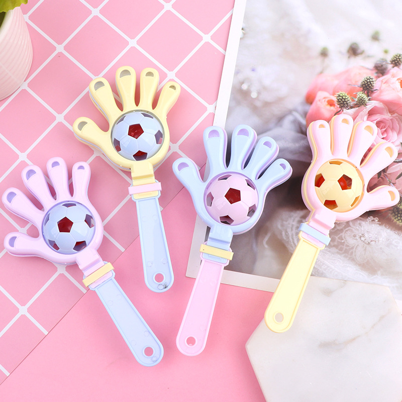 Музыкальные инструменты для раннего развития детей Взаимодействие родителей и детей Небольшие игрушки для игры в футбол с погремушкой Подарки для малышей