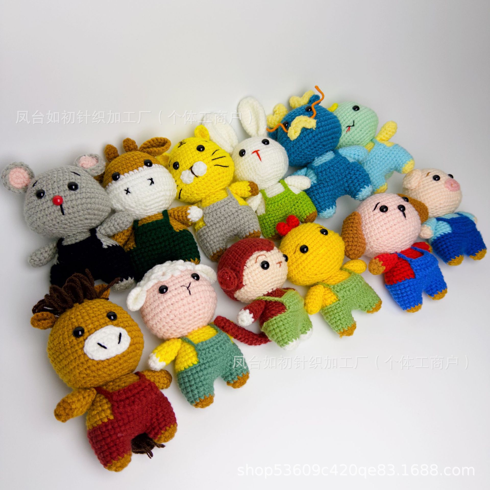 Cross-Border Popular Finished Products Handmade Woolen Knitted Doll Accessories Christmas Bear Dog Shark Salamander Parrot