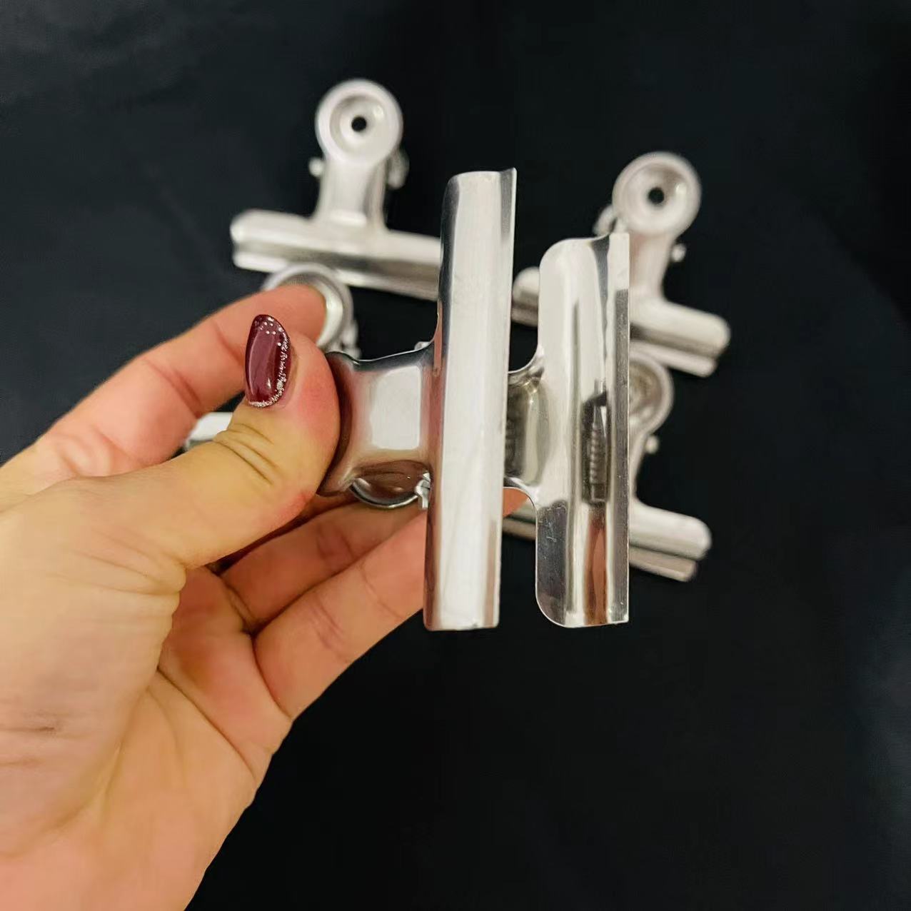 No. 4 Round-head Ticket Holder, Bill Clip, Metal White Iron Clip, Organizer Clip, Book Clip, Stationery Office Clip, 1 Yuan Supply