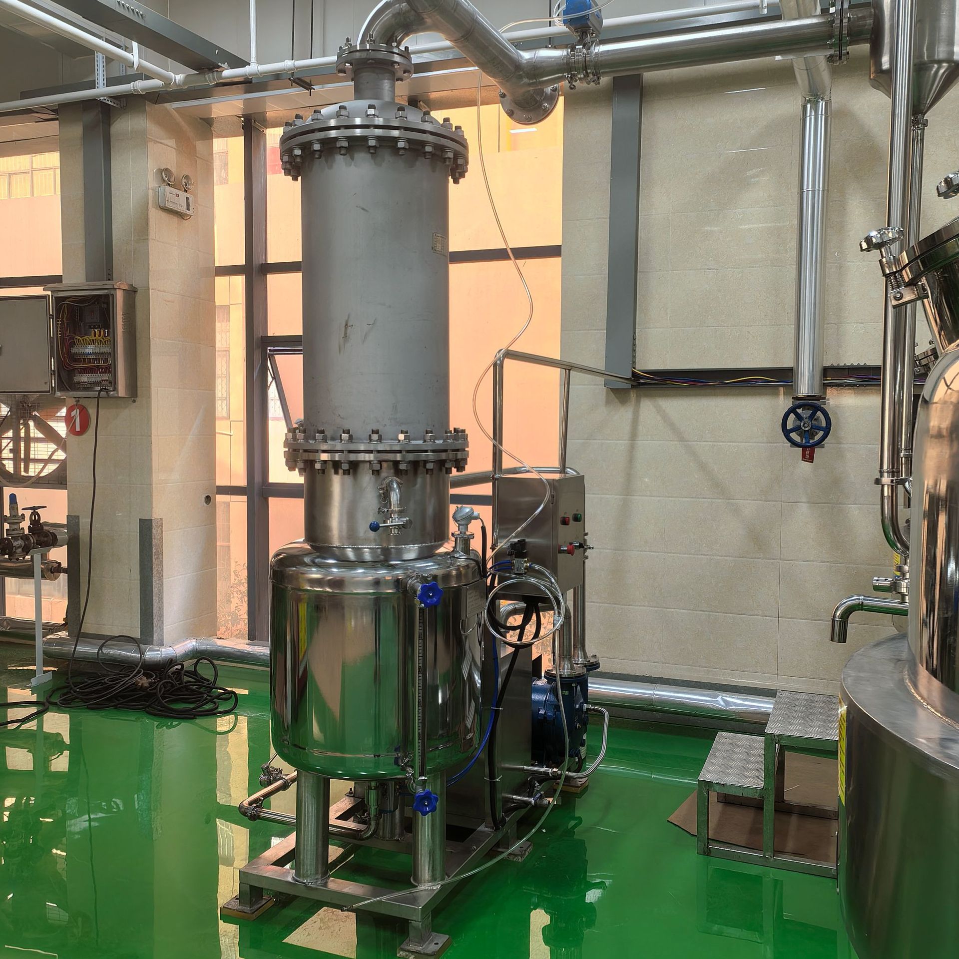 Animal Bile Extraction and Concentrated Bilirubin Equipment Pharmaceutical Concentrated Mixing Tank Jam Vacuum Concentration Equipment