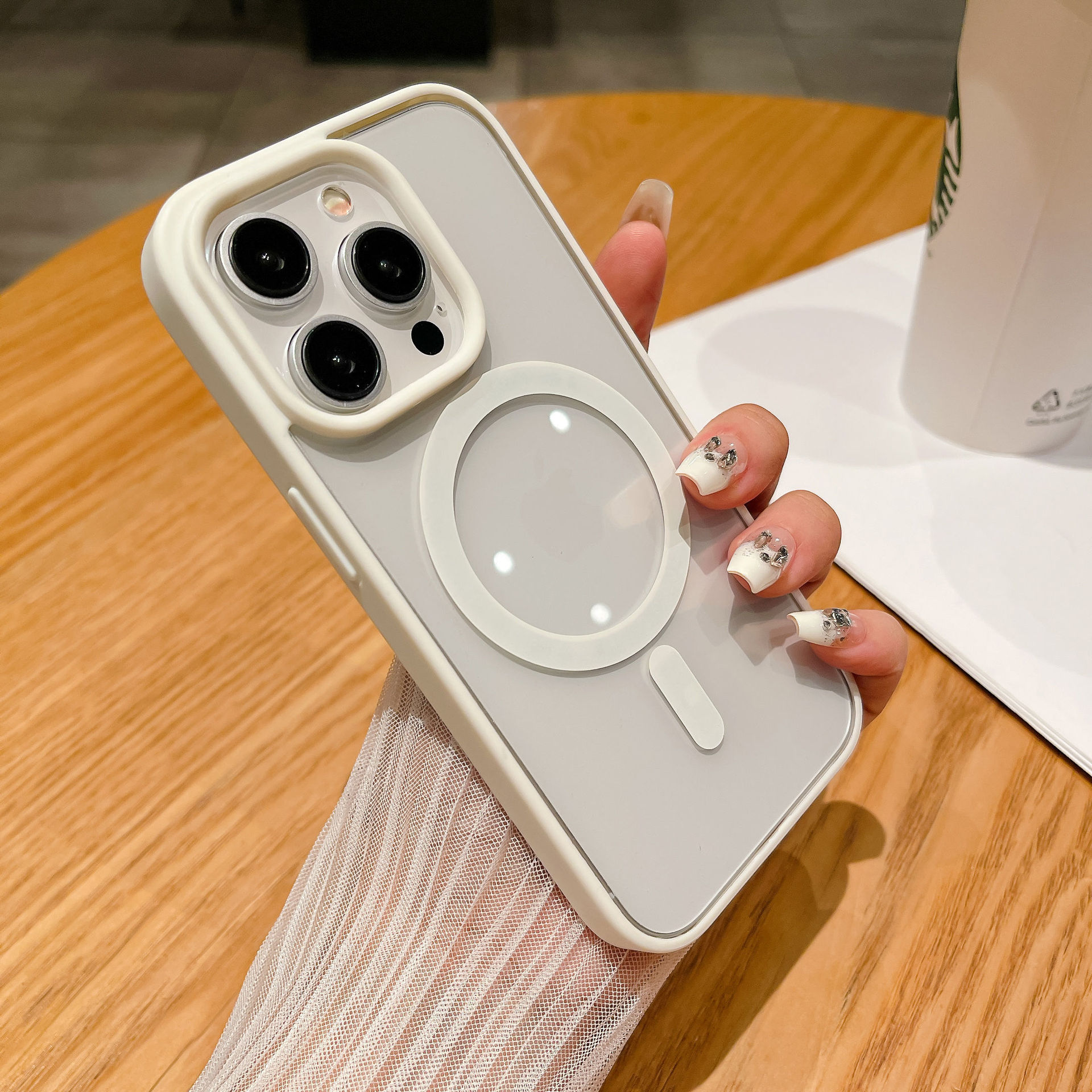 For Apple 16pro Transparent Magnetic Phone Case iphone15 Acrylic Soft Edge Hard Case Frosted Protective Cover