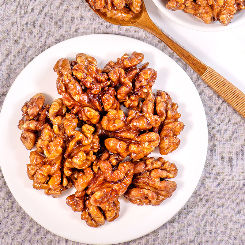 New amber walnut kernel Xinjiang peeled wholesale dried fruit nuts bulk walnut meat snacks snack manufacturers