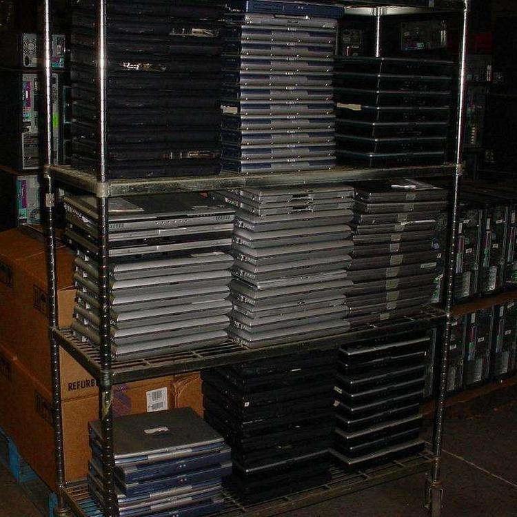 Компании Северного Китая вывозят старые компьютеры на переработку, быстрая переработка отходов