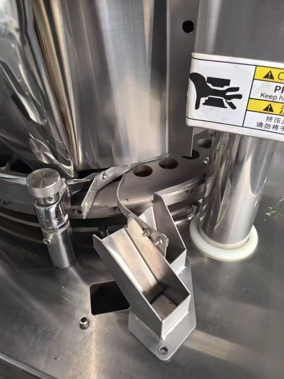 50 квадратный автоматический фильтр-пресс, завод 22 года, если вам нужно, пожалуйста, свяжитесь со мной, есть еще много единиц в наличии