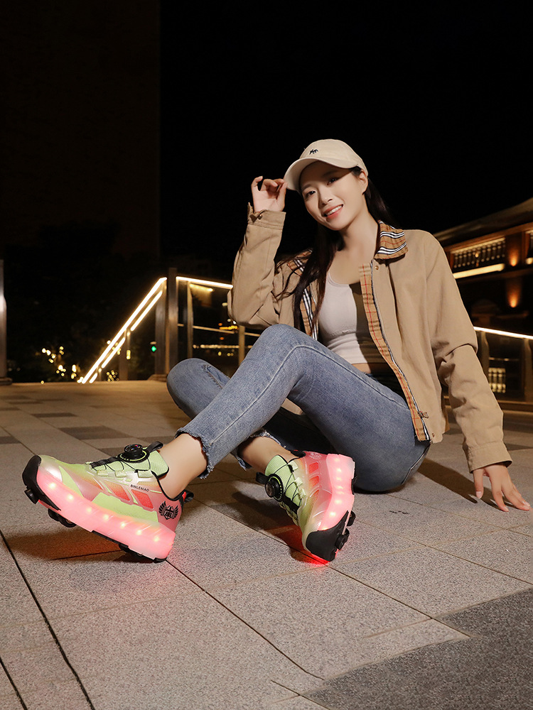 Children's Four-Wheel Roller Shoes with Brakes, Detachable, Rechargeable, Flashing Lights for Boys and Girls, Roller Shoes for Adults, Dazzling