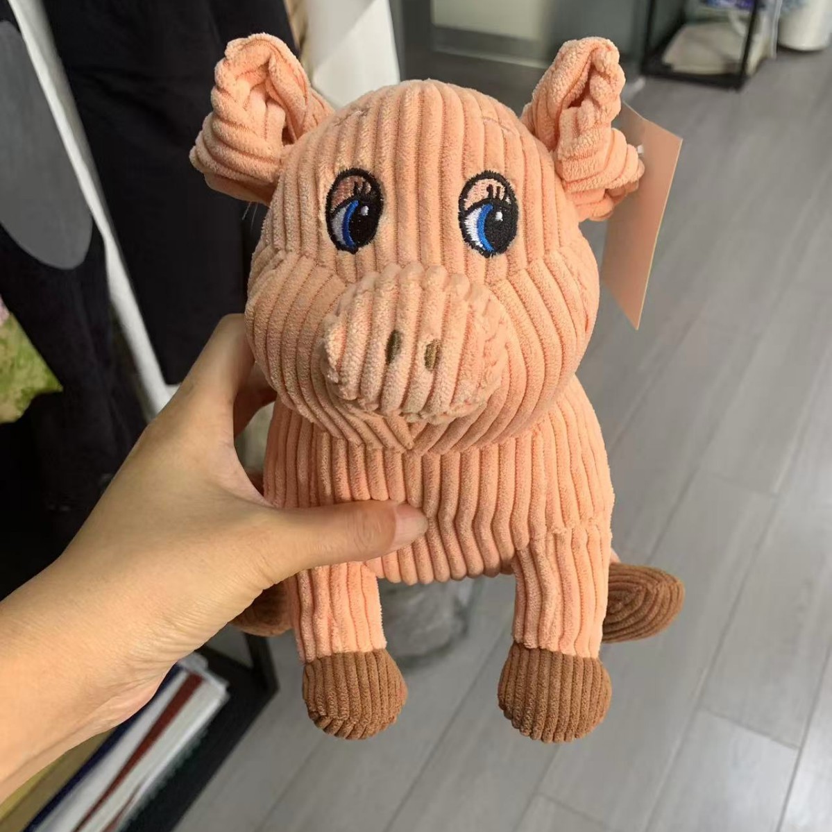 Retro Corduroy Pig Toy, Waterproof, Anti-Fouling, Breathable and Warm in European and American Countries, Popular for 0 Years to 35 Years Old
