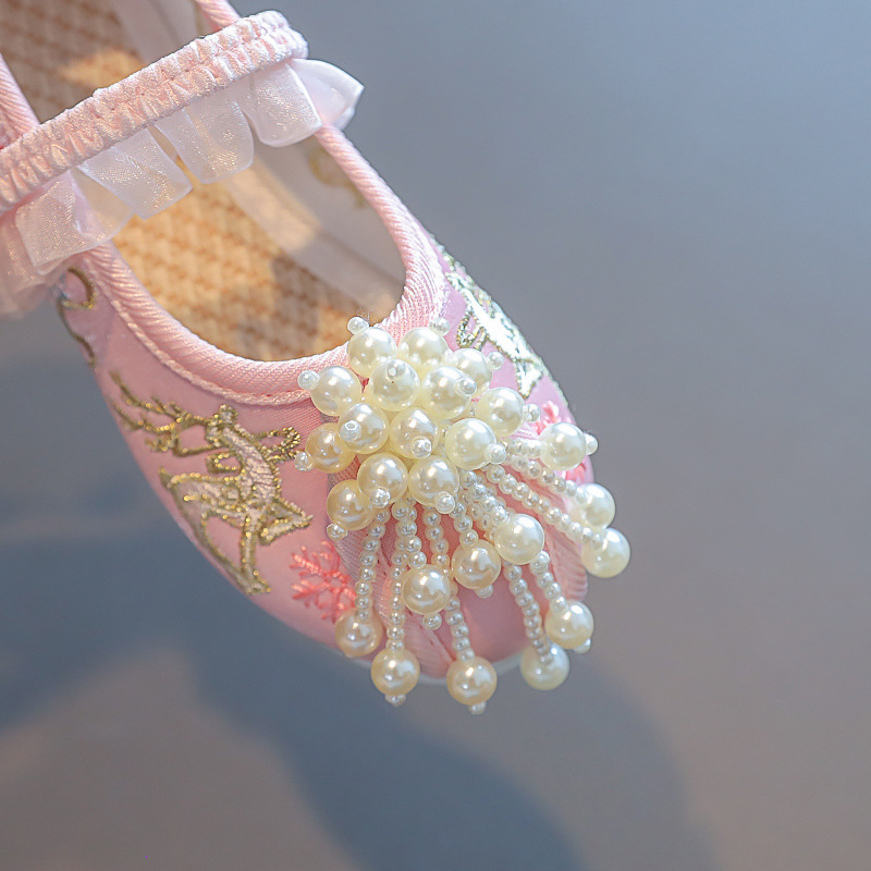 Autumn New girls' Hanfu shoes beaded children's embroidered shoes old Beijing cloth shoes dance performance baby shoes