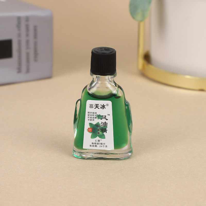 Wind oil essence old brand cool oil students refreshing and refreshing wholesale summer essential heatstroke prevention cool itch prevention insect repellent mosquito repellent