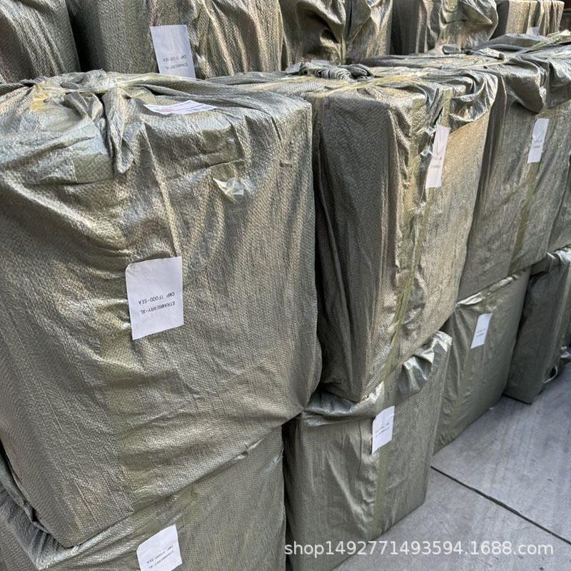 Freeze Dried Small Strawberry Whole Strawberry Baking Ingredients Fruit Dried Oatmeal Cheese Material Freeze Dried Fruit