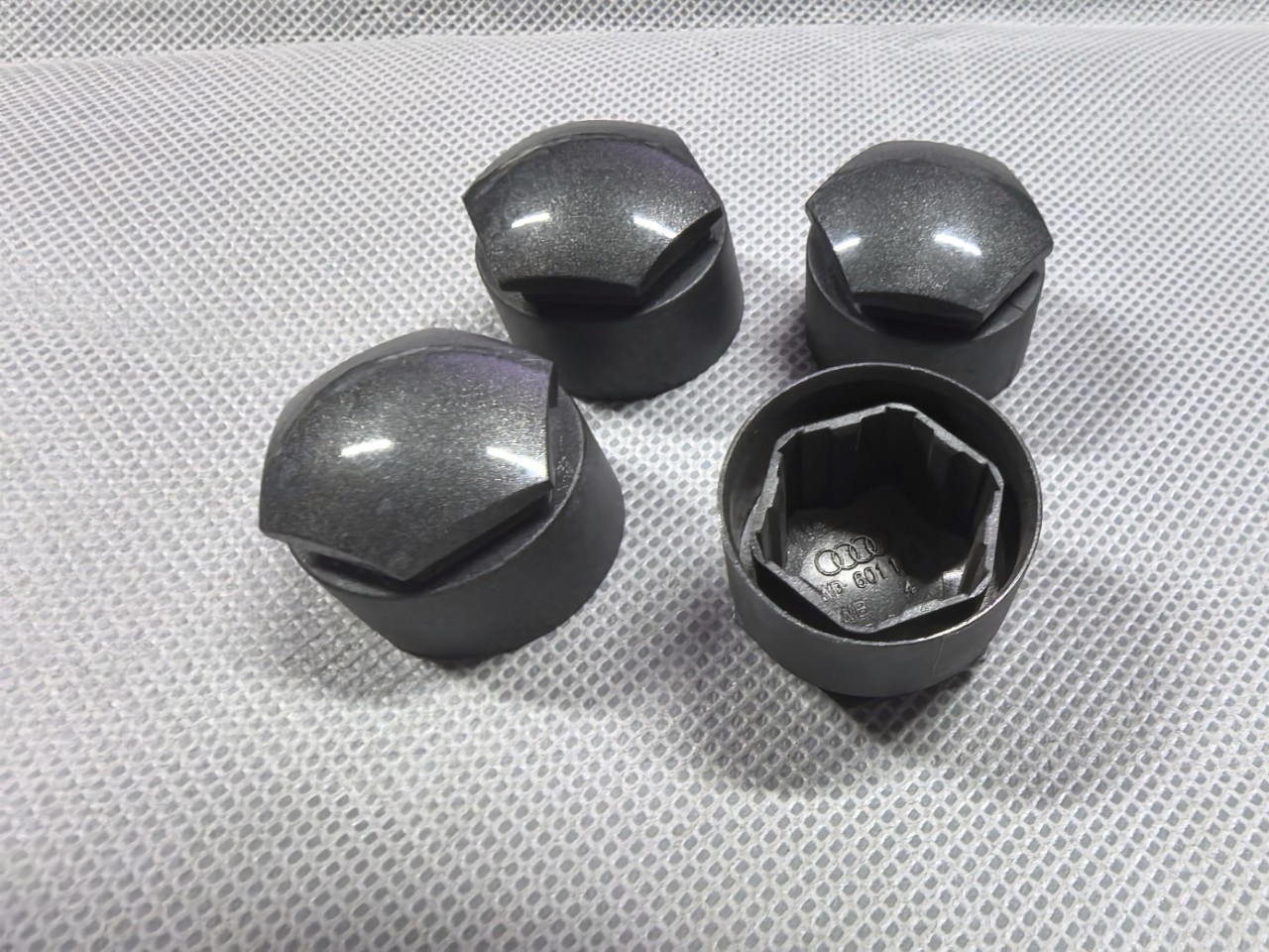 8W0601173 4M0601173A 8Wd601173 Aoyou A4La6Lq5La5A7Q7 Крышка винта шины